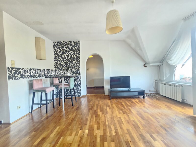 Bulevardul Lascar Catargiu, Piata Victoriei, apartament 2 camere 75.8 mp.