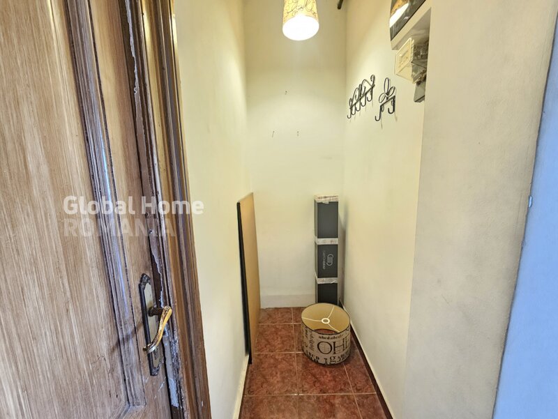 Bulevardul Lascar Catargiu, Piata Victoriei, apartament 2 camere 75.8 mp.